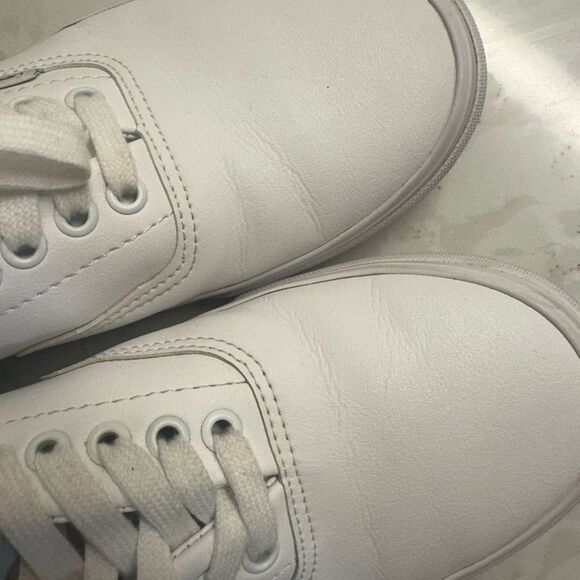 Men’s White Vans - Picture 7 of 8